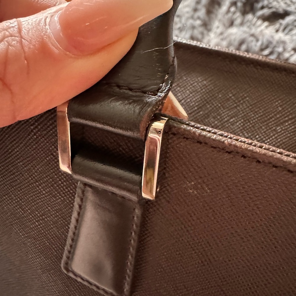 Burberry Brown Leather Tote with Structured Design - Picture 7 of 11